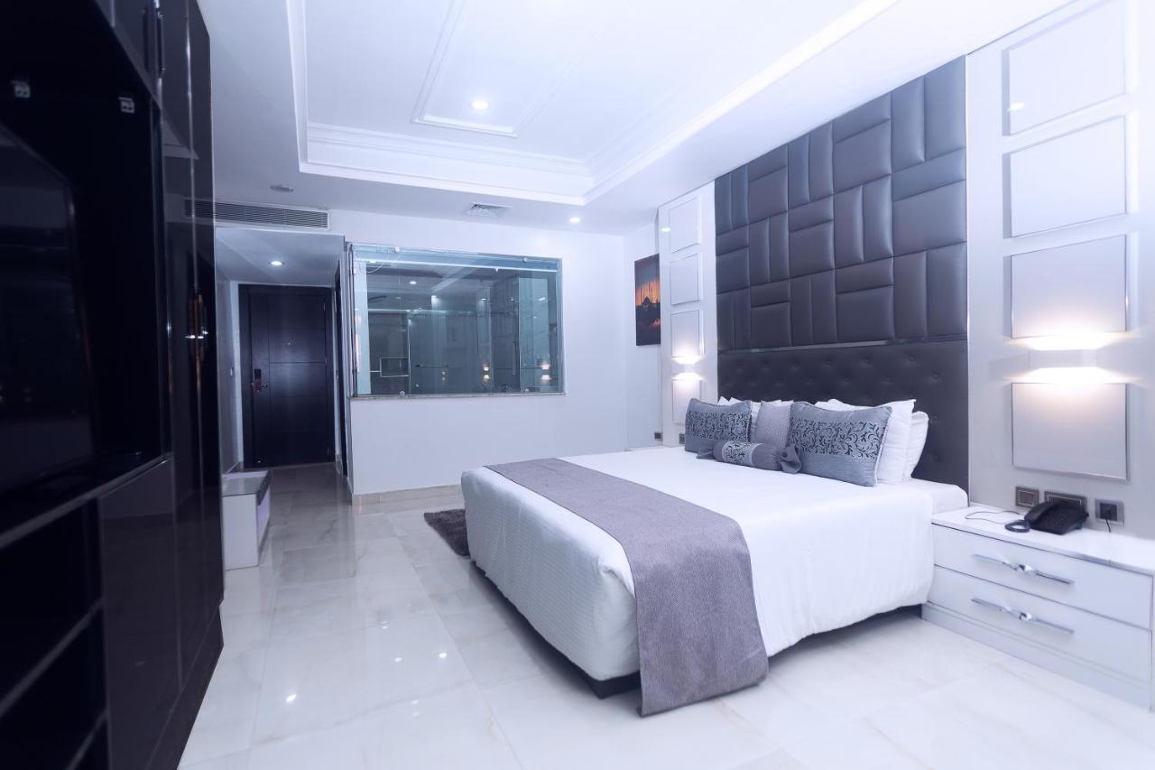 לקי Caesar'S Luxury Hotel מראה חיצוני תמונה