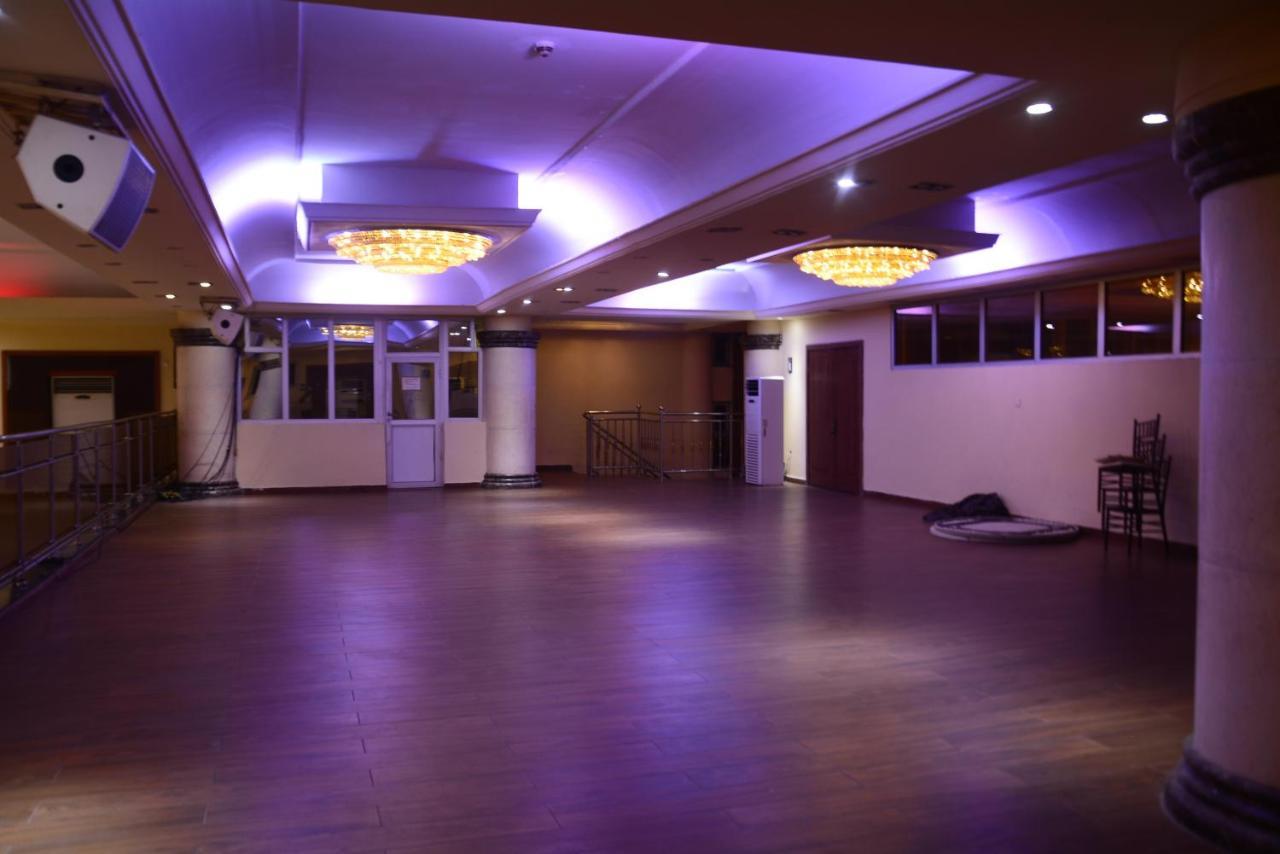 לקי Caesar'S Luxury Hotel מראה חיצוני תמונה