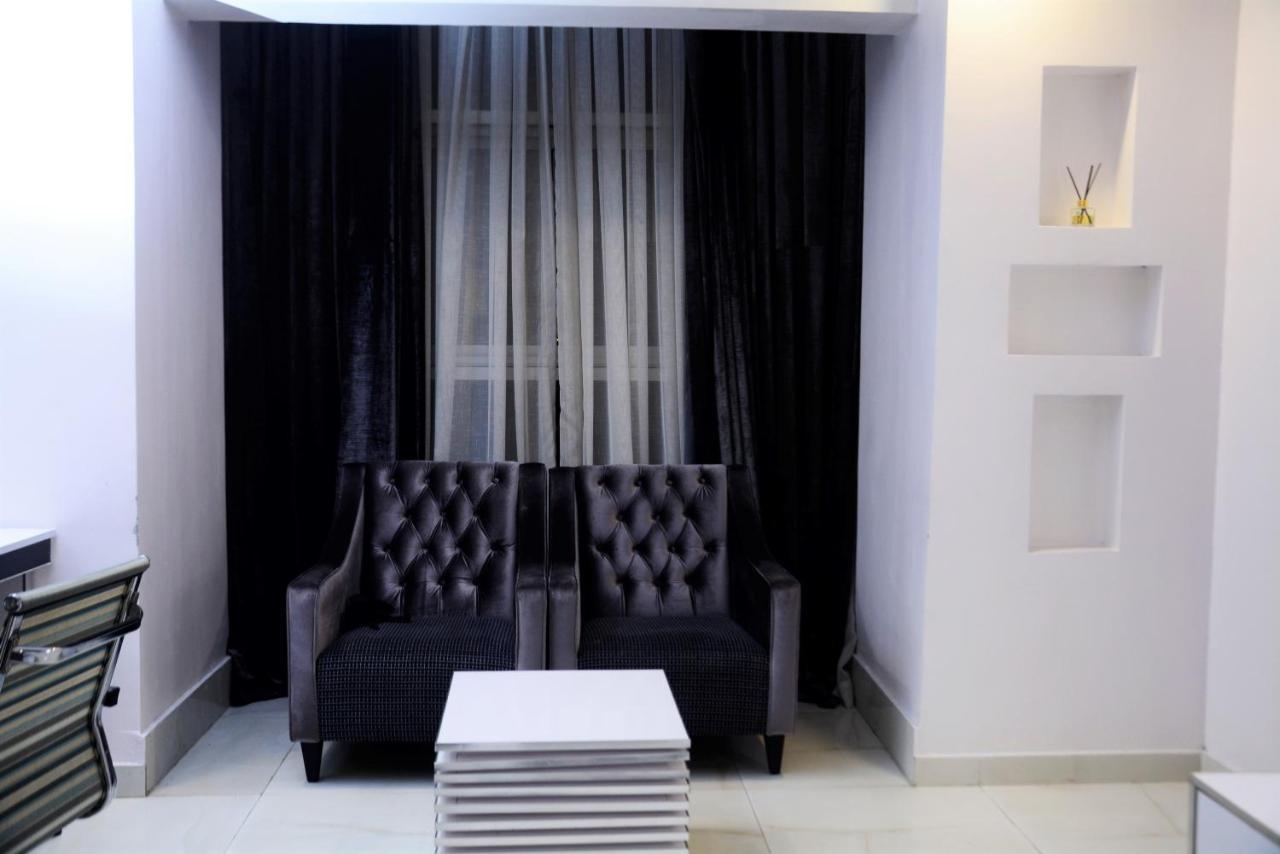 לקי Caesar'S Luxury Hotel מראה חיצוני תמונה