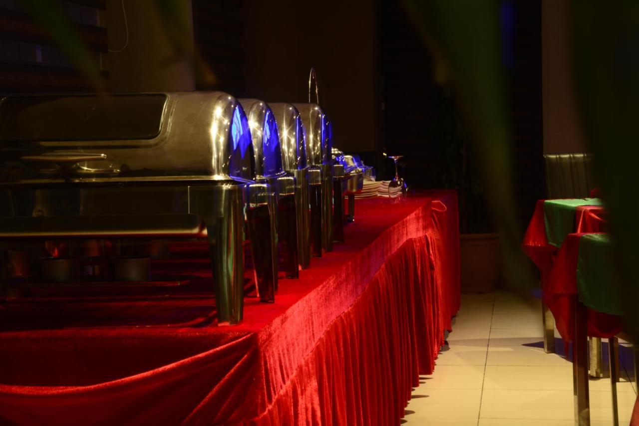לקי Caesar'S Luxury Hotel מראה חיצוני תמונה