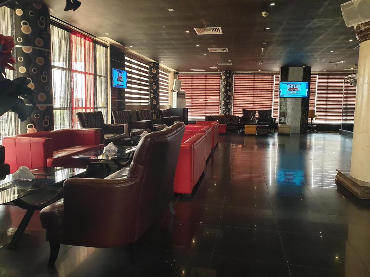לקי Caesar'S Luxury Hotel מראה חיצוני תמונה